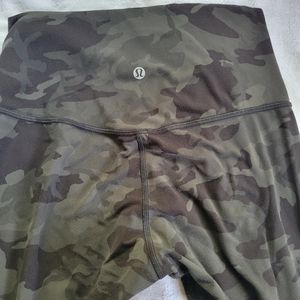 SOLD Size 6 Align 25" Gator Green Camo Leggings